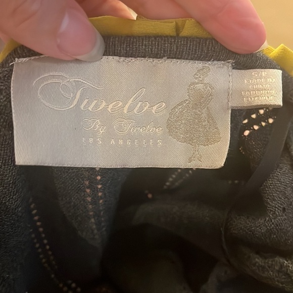 Twelve by Twelve Gray & Mustard Green Pearl Cardigan w/removable broach … - Picture 5 of 6